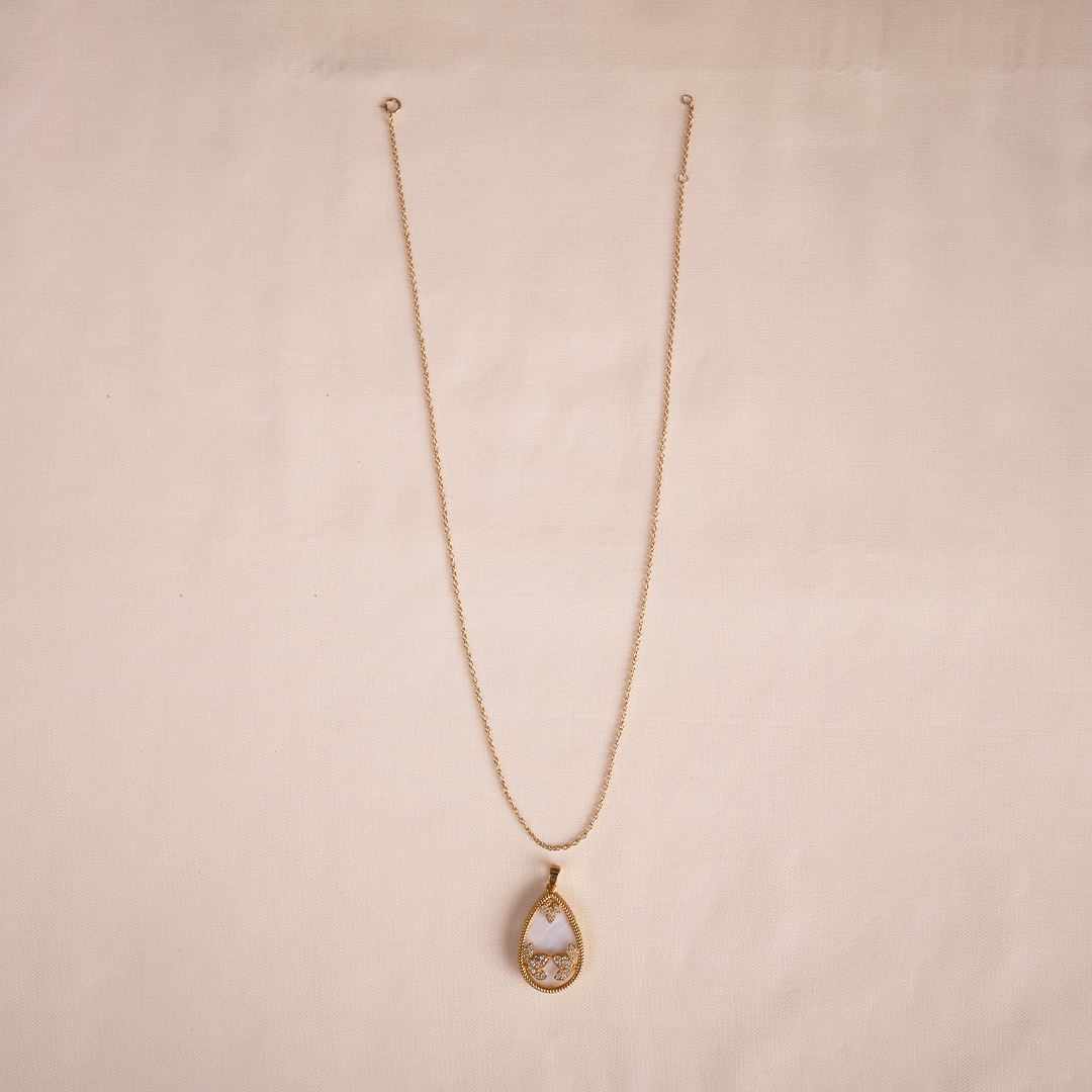 TearDrop Mother of Pearl Pendant