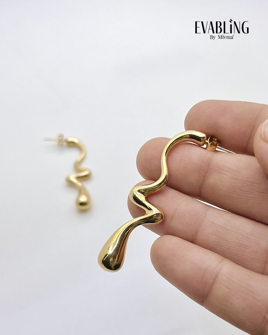 EVABLiNG by Mivraa - Wavy Luxe Earrings