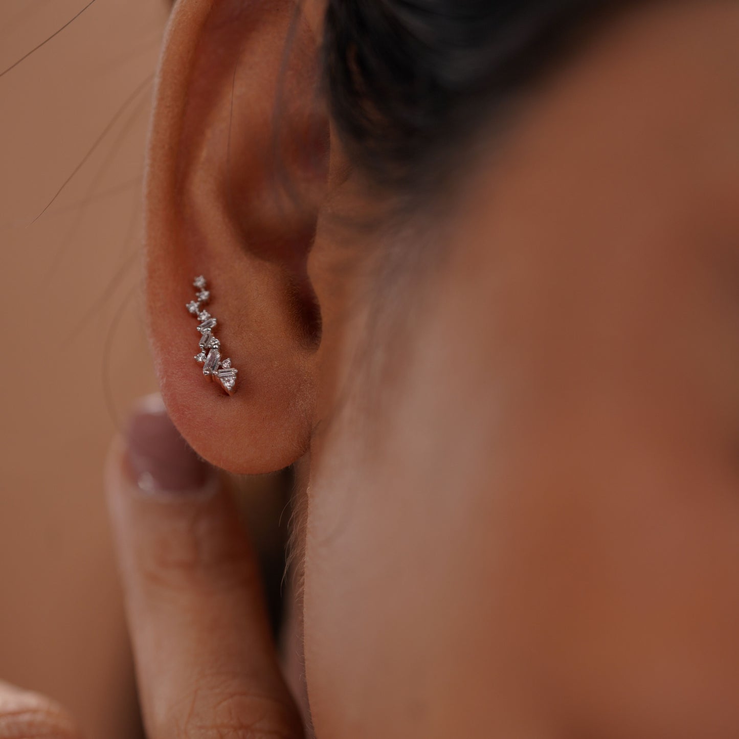 Abstract Diamond Ear Cuff