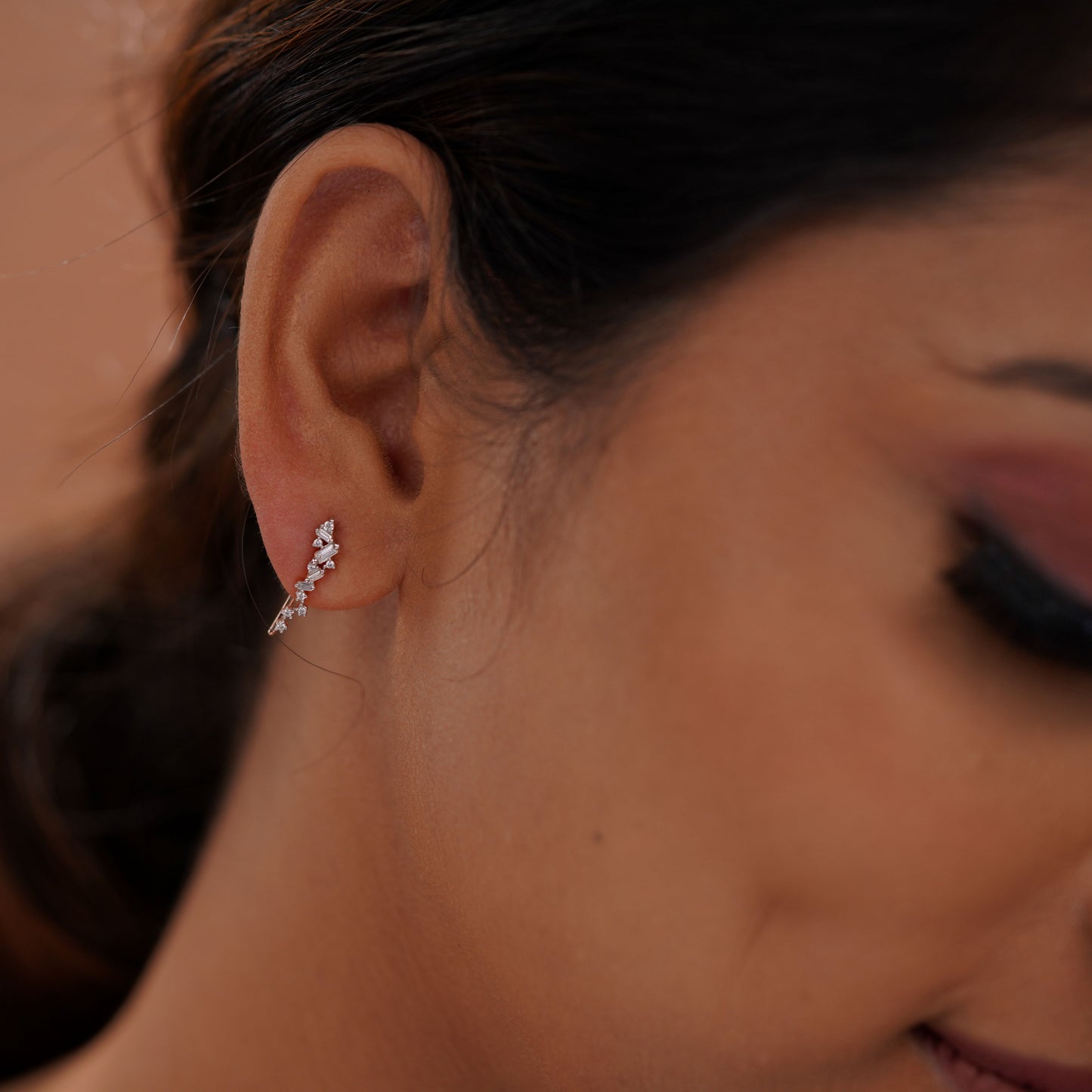 Abstract Diamond Ear Cuff
