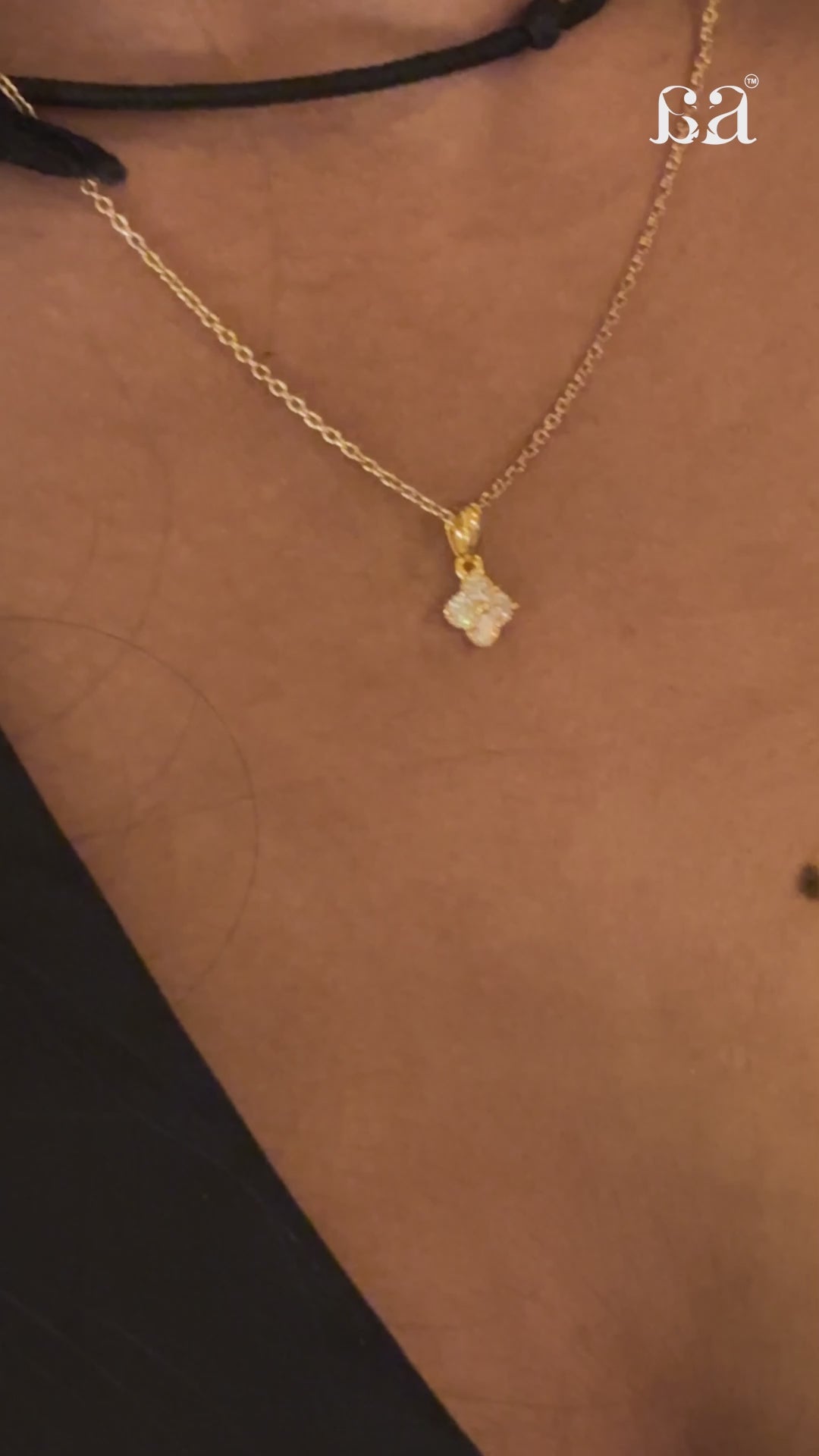 riri-lab-grown-diamond-pendant-video